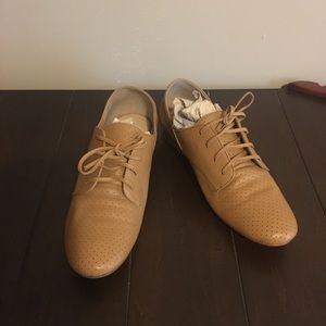 Carmen Marc Volvo flats size 6 Oxford style